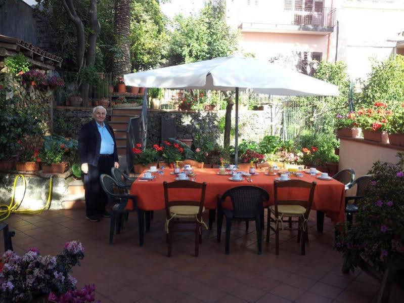 Villa Rosa Etna Apartments Zafferana Etnea Εξωτερικό φωτογραφία